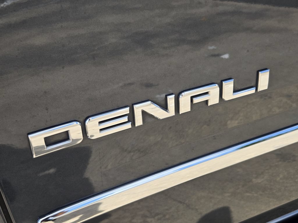 Used 2020 GMC Yukon Denali w/ Denali Ultimate Package AWD/4WD image 13