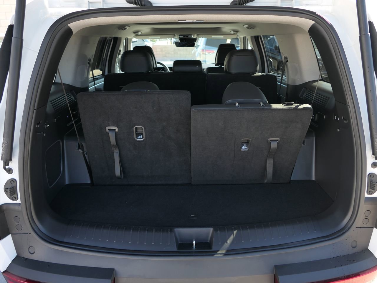 Used 2025 Hyundai Santa Fe Limited image 22