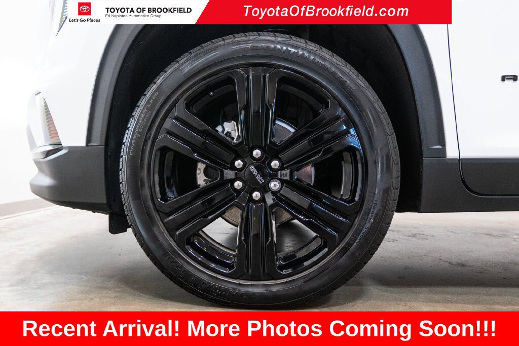 Used 2026 GMC Acadia Elevation w/ Black Edition AWD/4WD image 9