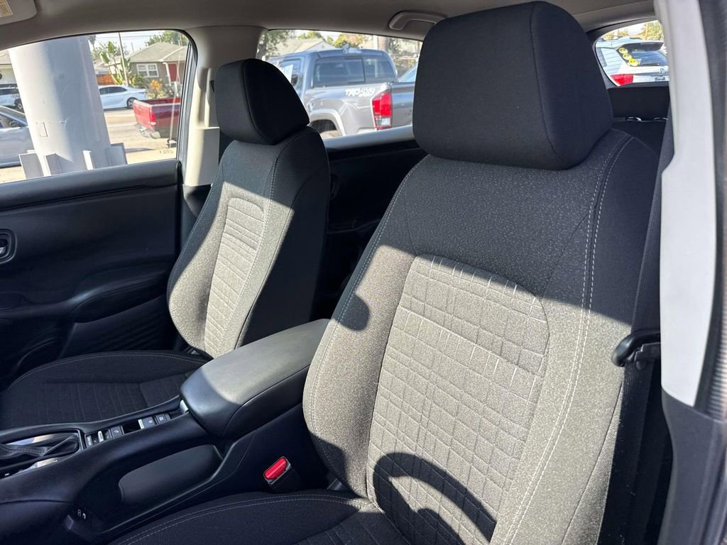 Used 2025 Honda HR-V LX image 22