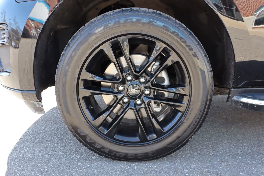 Used 2022 Ford Expedition Max XLT image 27