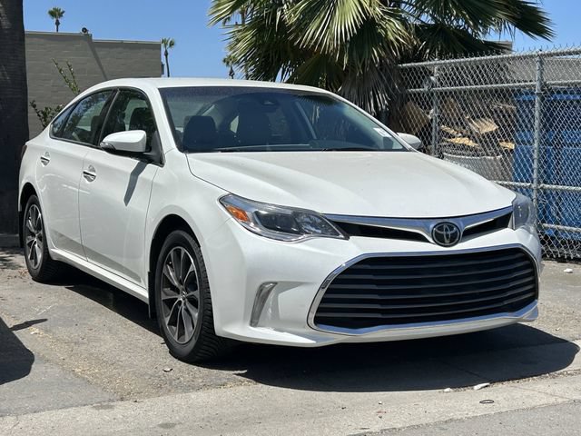 Used 2017 Toyota Avalon XLE w/ All Weather Liner Package FWD image 2