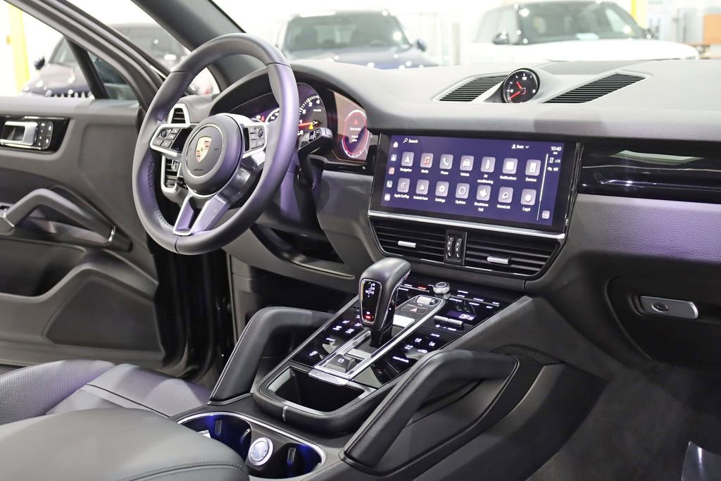 Used 2023 Porsche Cayenne image 31