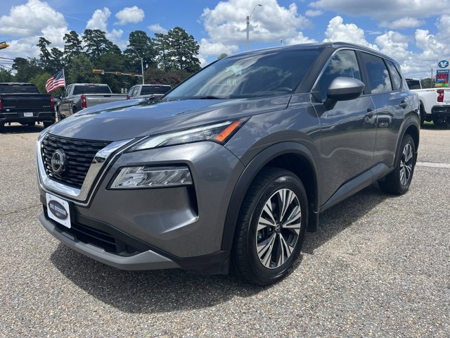 Used 2023 Nissan Rogue SV image 3