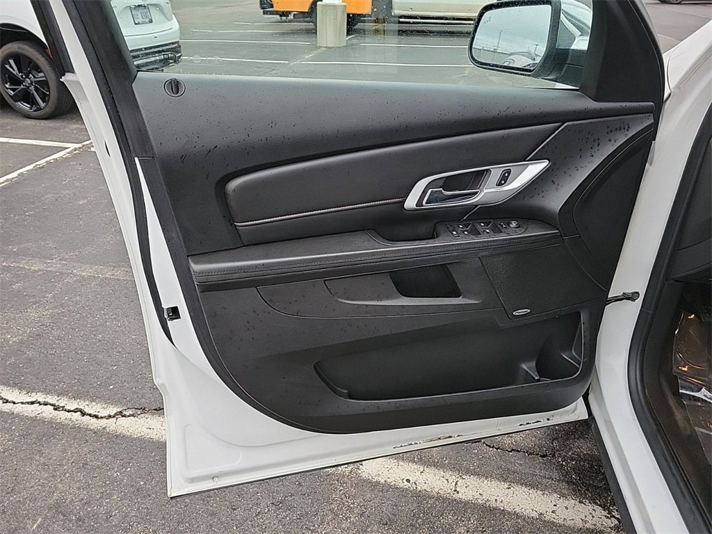 Used 2017 GMC Terrain SLT w/ Open Road Package image 18