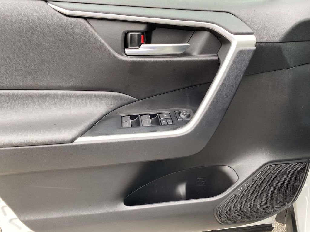 Used 2025 Toyota RAV4 XLE Premium FWD image 24