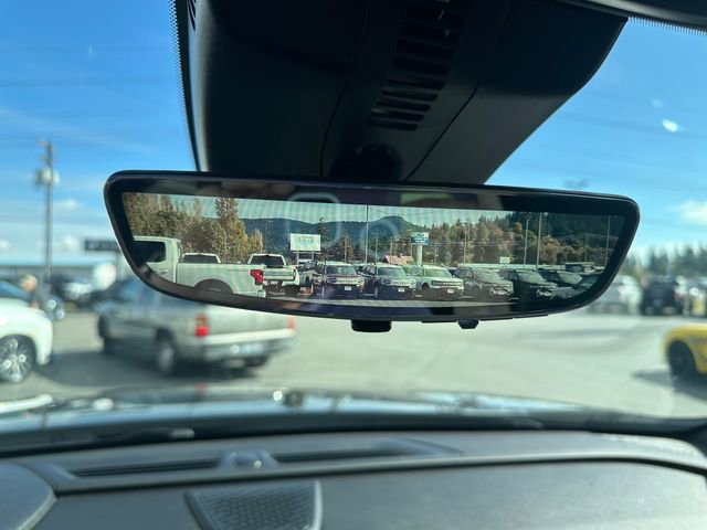 Used 2024 Chevrolet Traverse RS image 18