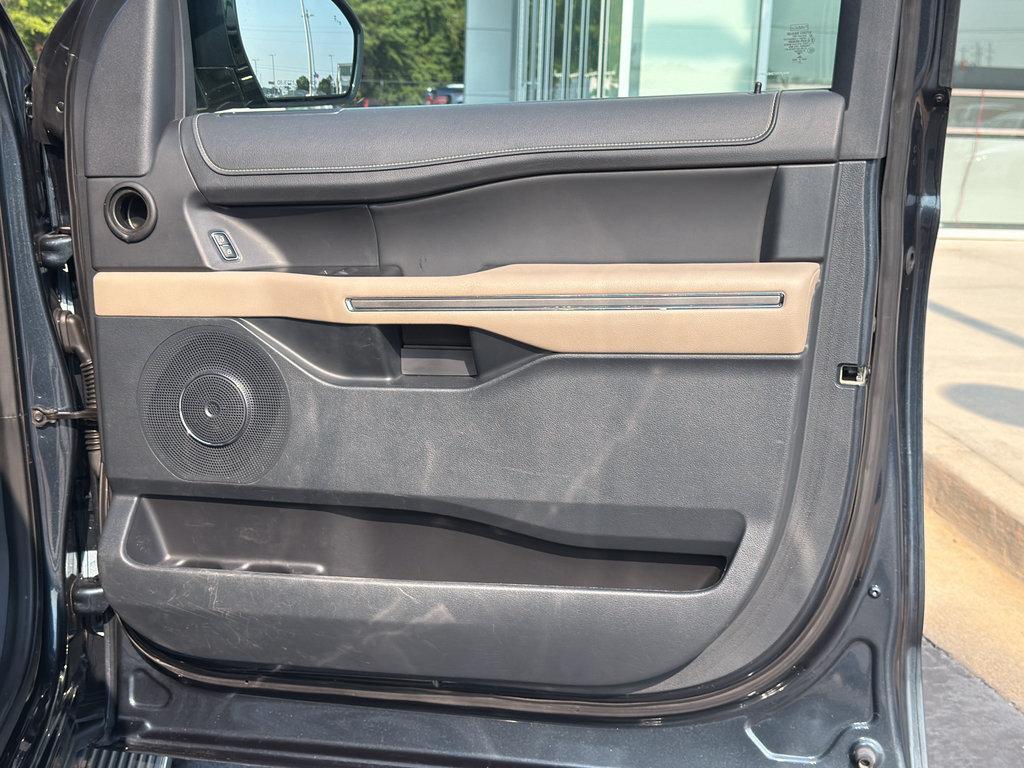 Used 2022 Ford Expedition Max XLT RWD image 35