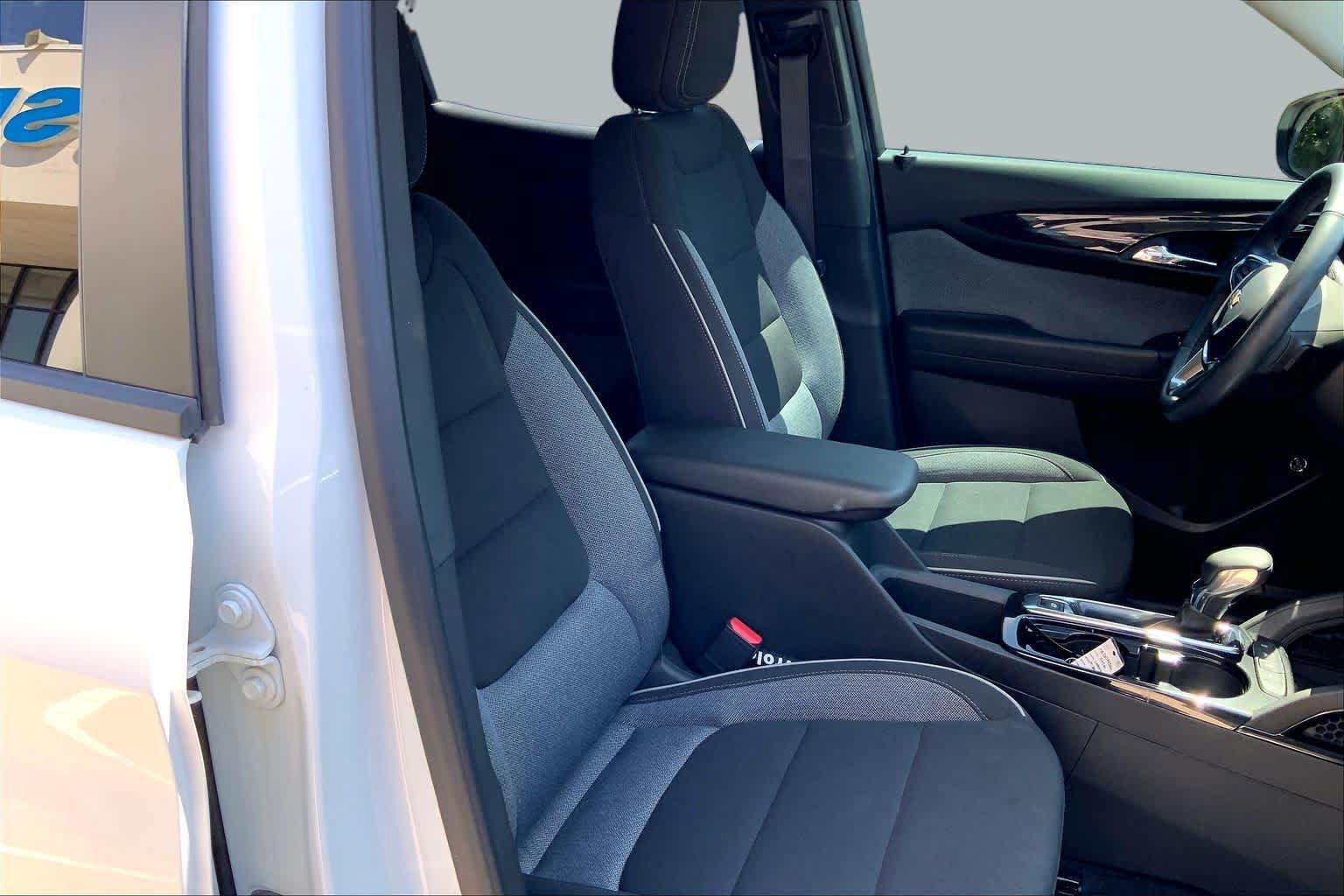 Used 2026 Chevrolet TrailBlazer LT w/ Convenience Package FWD image 9