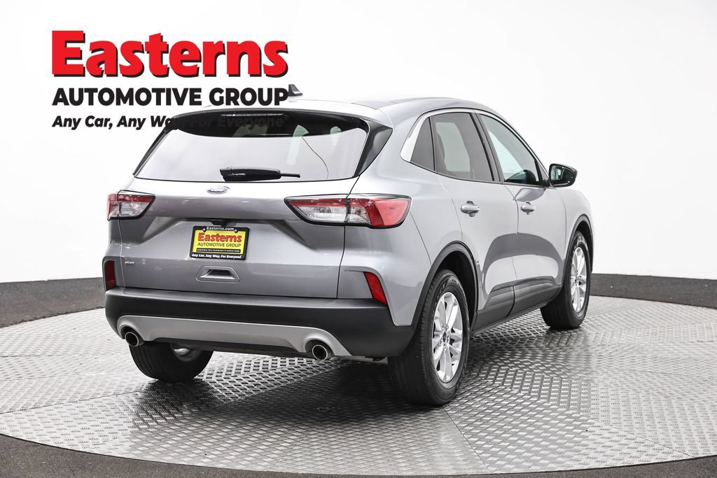 Used 2022 Ford Escape SE FWD image 5