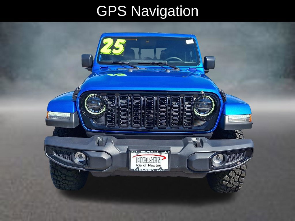 Used 2025 Jeep Gladiator Sport AWD/4WD image 3