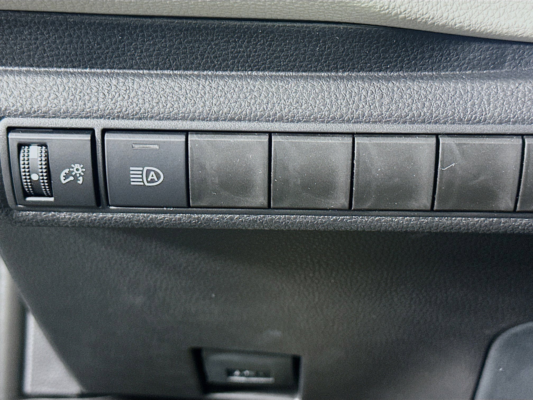 Used 2026 Toyota Corolla LE FWD image 17