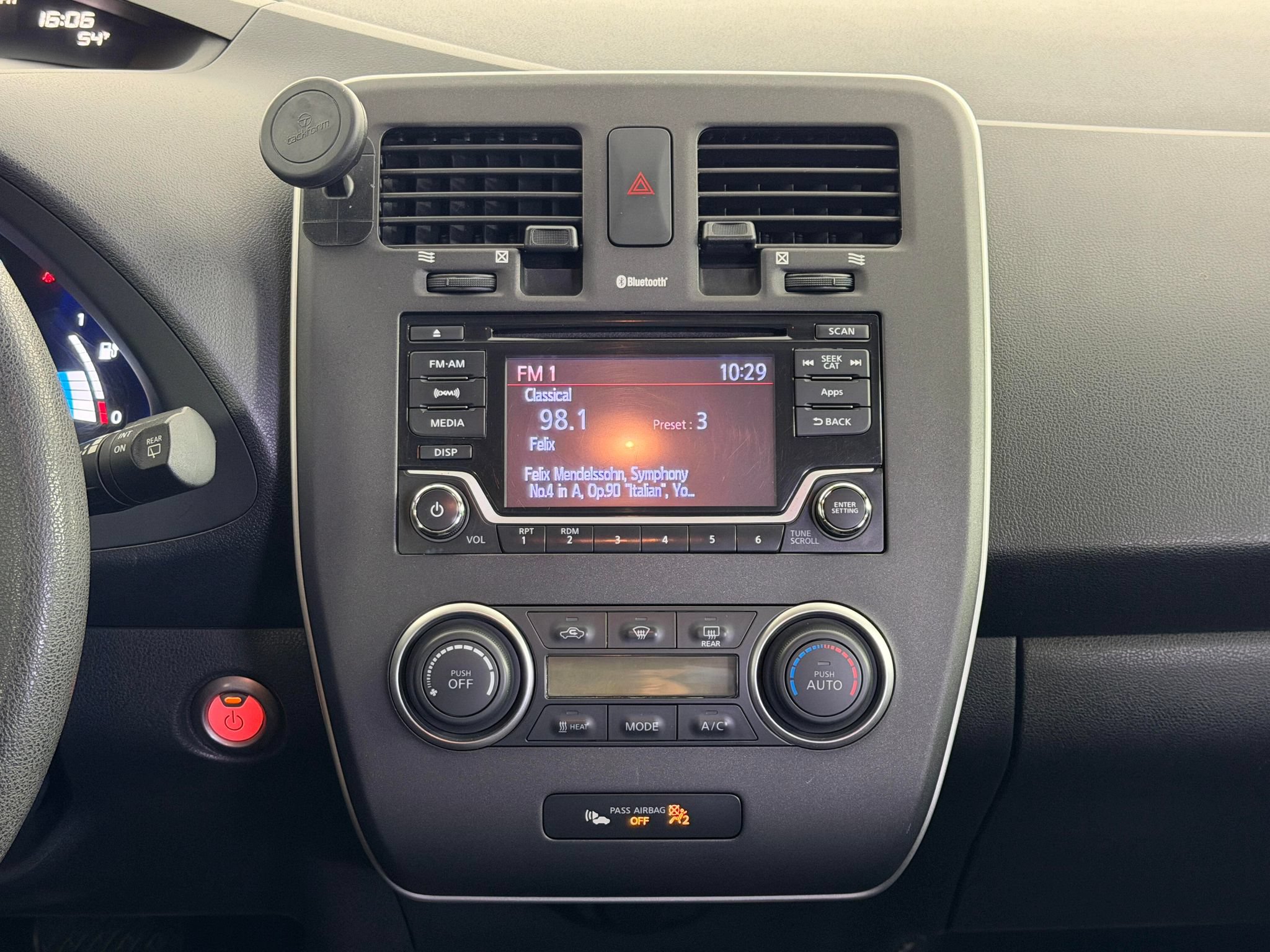 Used 2017 Nissan Leaf S FWD image 29