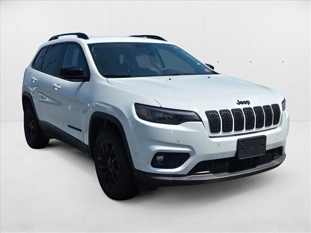 Used 2023 Jeep Cherokee Altitude Lux image 3