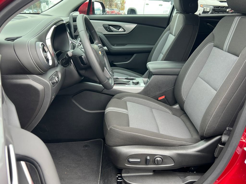 New 2025 Chevrolet Blazer LT w/ Driver Confidence Package image 14