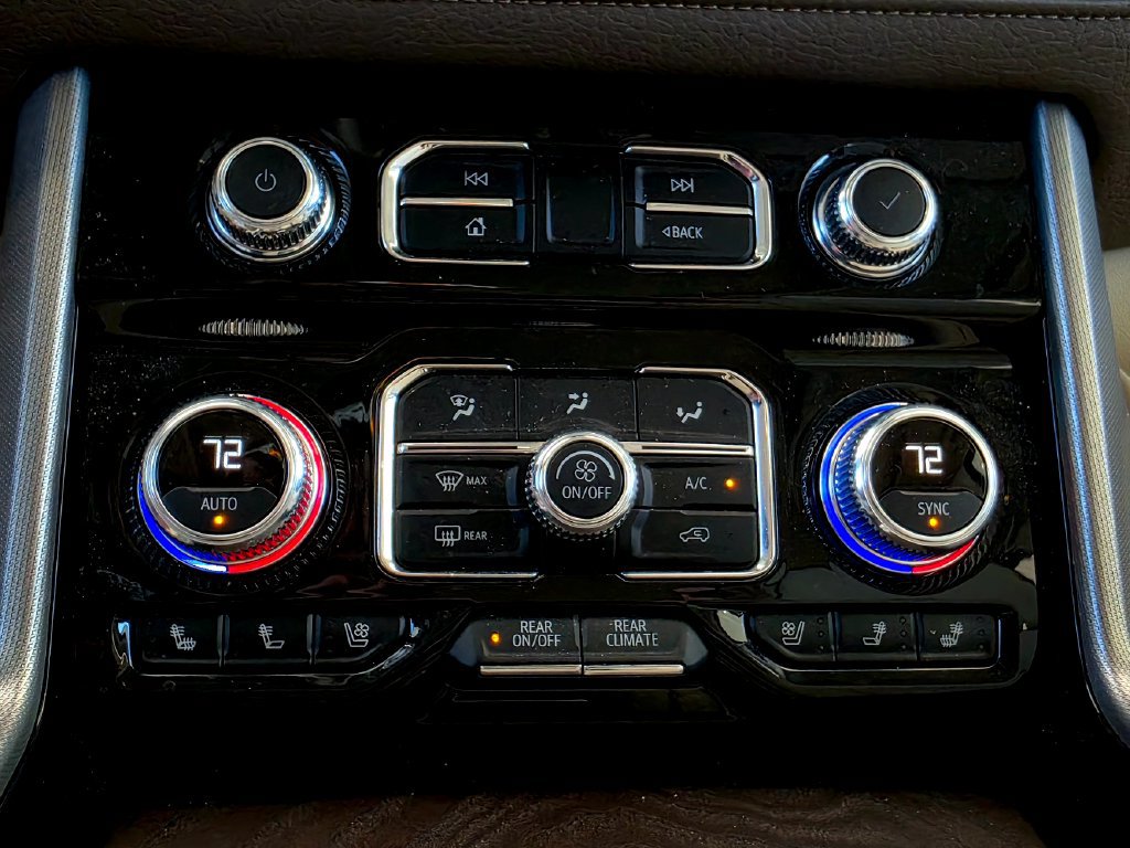 Used 2024 GMC Yukon XL Denali AWD/4WD image 60