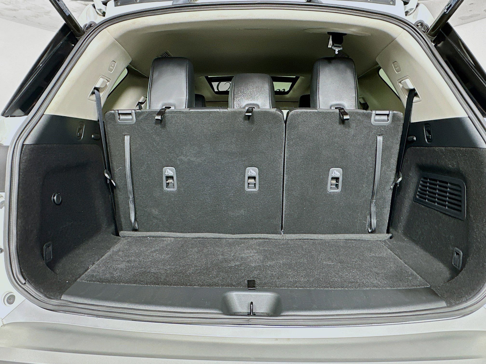 Used 2024 Nissan Pathfinder SL w/ SL Premium Package image 27