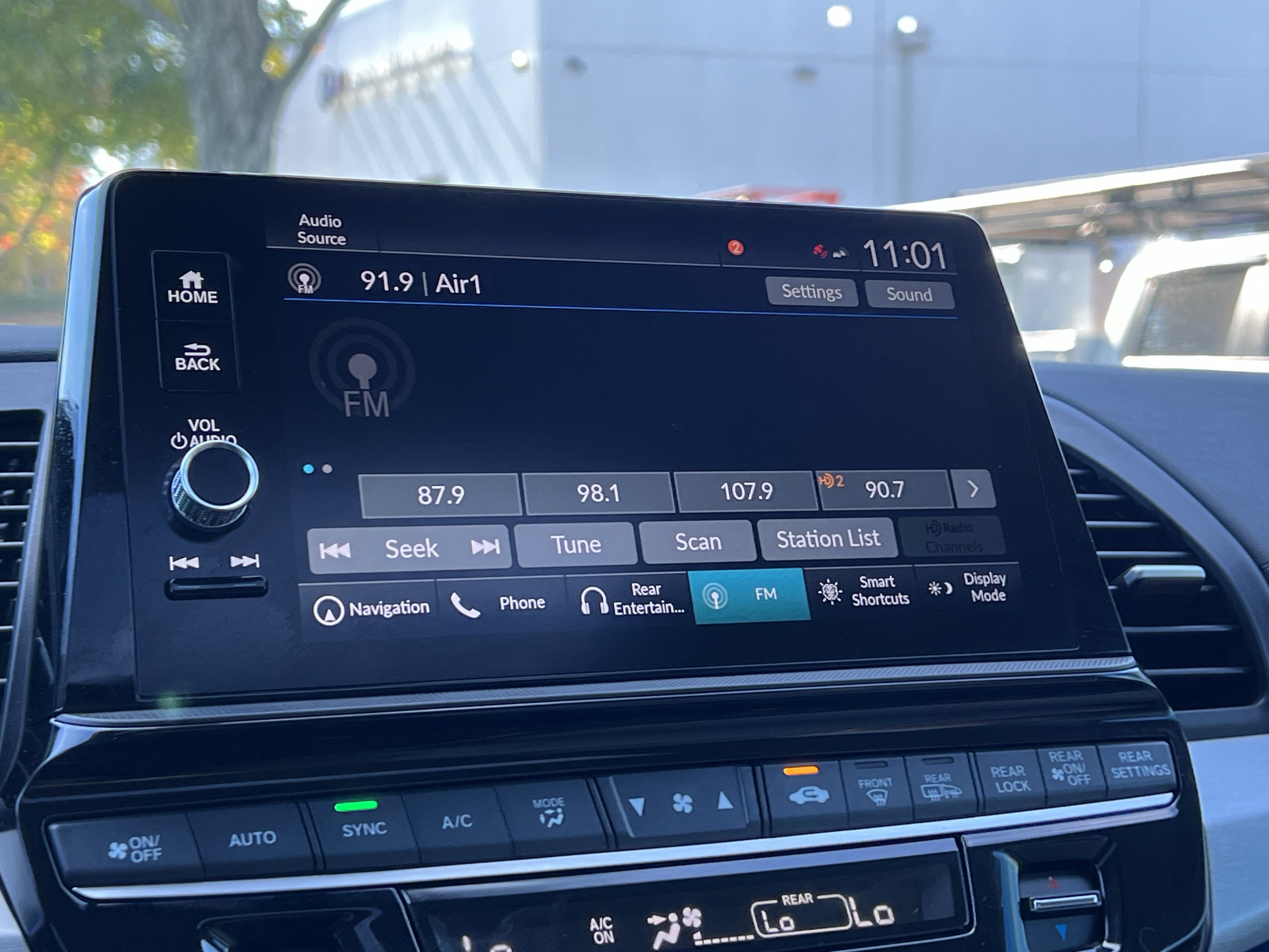 Used 2025 Honda Odyssey Touring image 23