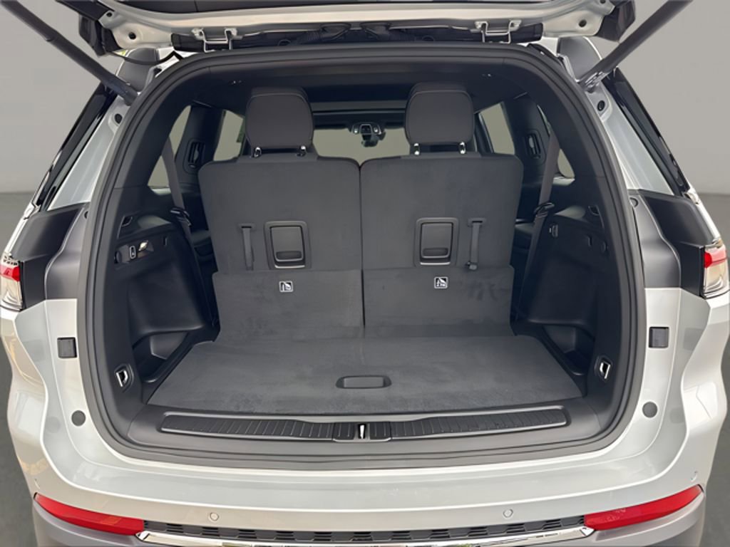 New 2025 Jeep Grand Cherokee L Laredo w/ Luxury Tech Group I image 9