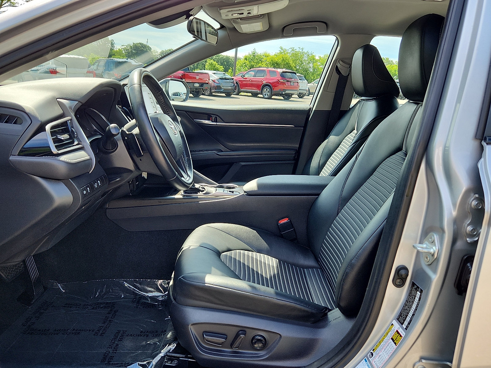 Used 2021 Toyota Camry SE AWD/4WD image 13