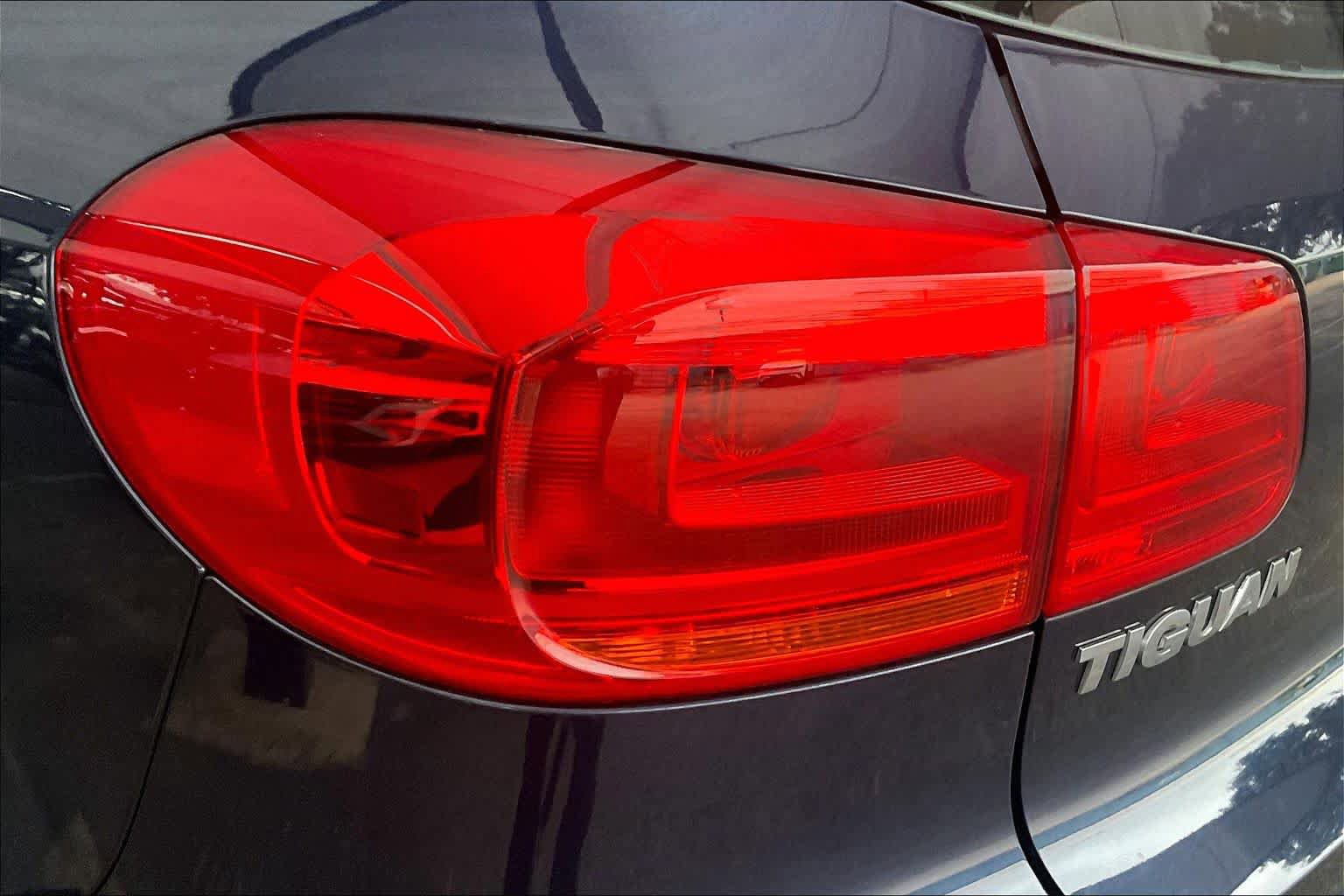 Used 2016 Volkswagen Tiguan S FWD image 28