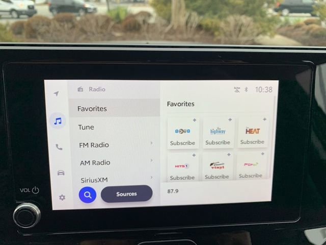 Used 2023 Toyota Venza LE image 24