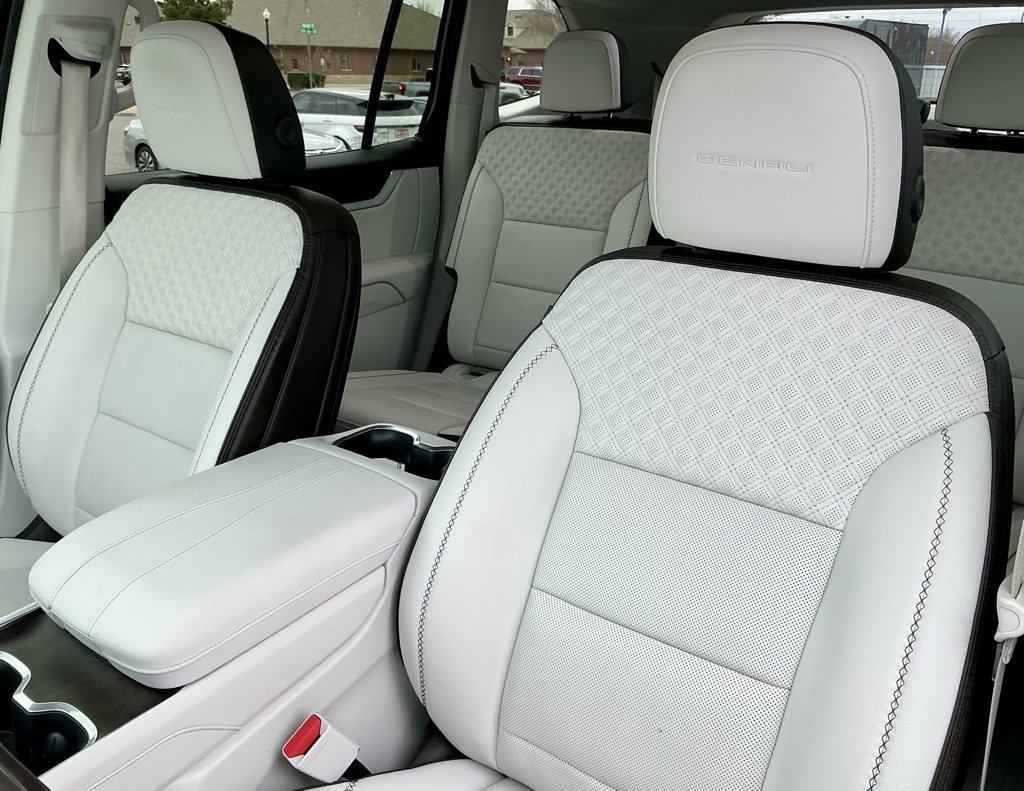 Used 2024 GMC Acadia Denali image 37