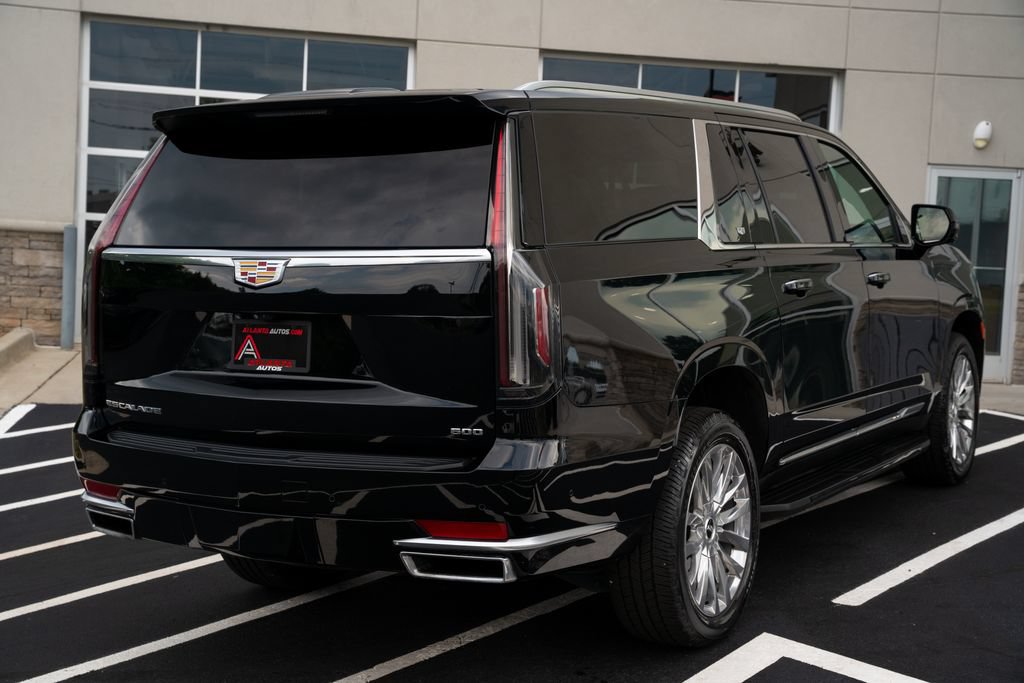 Used 2022 Cadillac Escalade ESV Premium Luxury AWD/4WD image 11