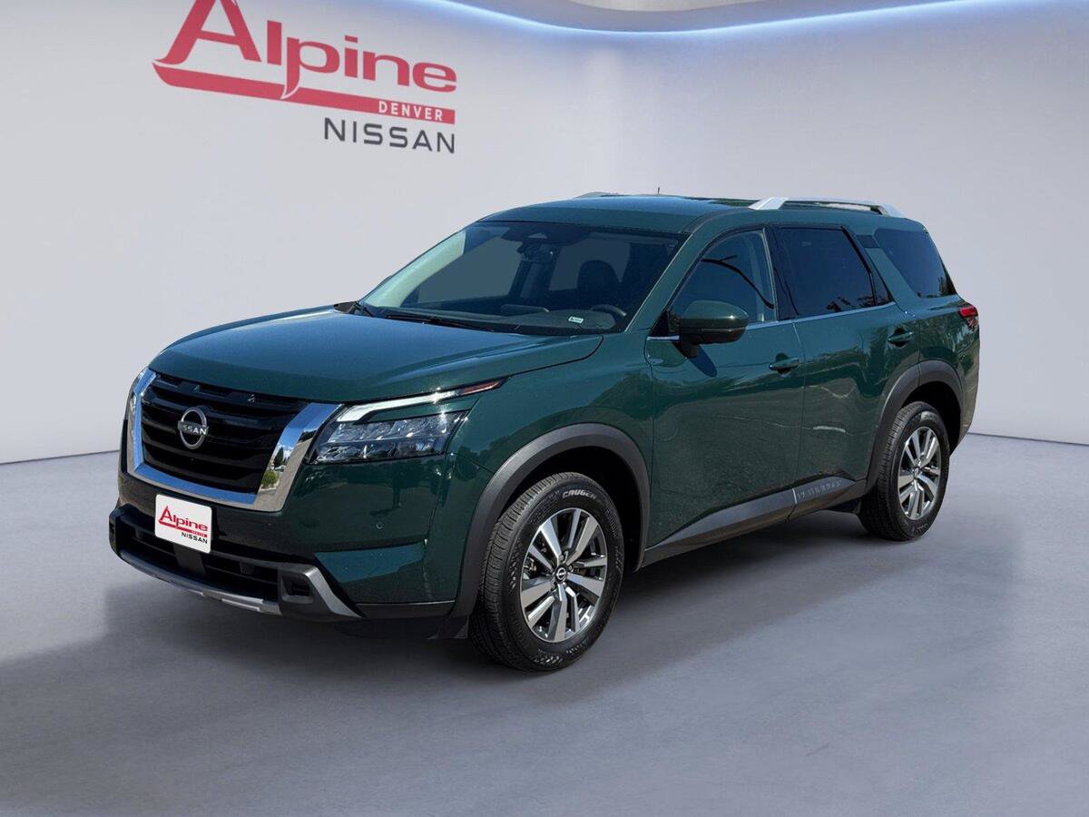 Used 2025 Nissan Pathfinder SL