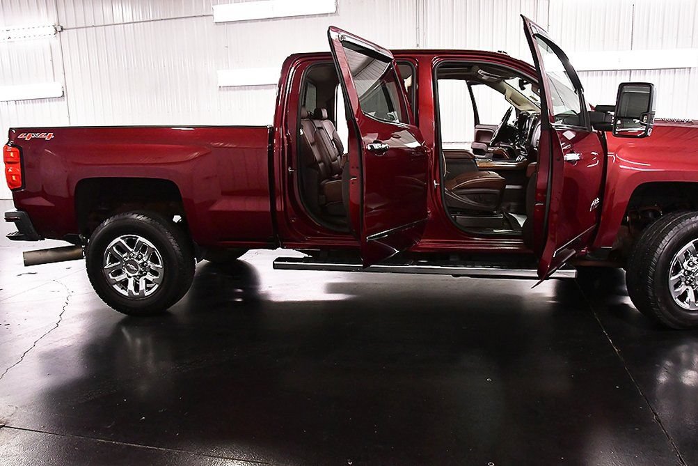Used 2016 Chevrolet Silverado 3500 High Country w/ Duramax Plus Package AWD/4WD image 31