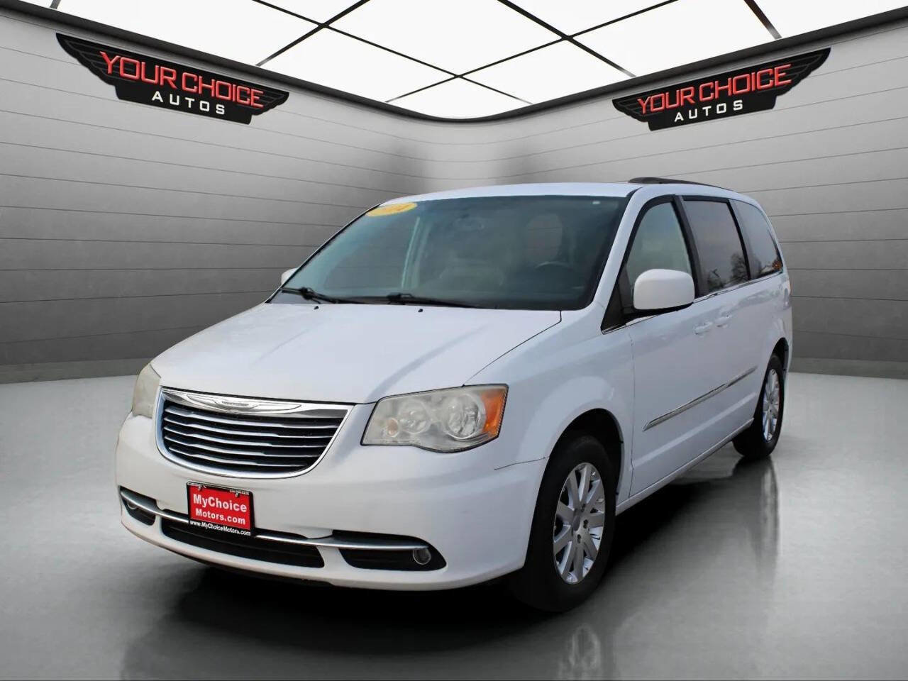 Used 2014 Chrysler Town & Country Touring