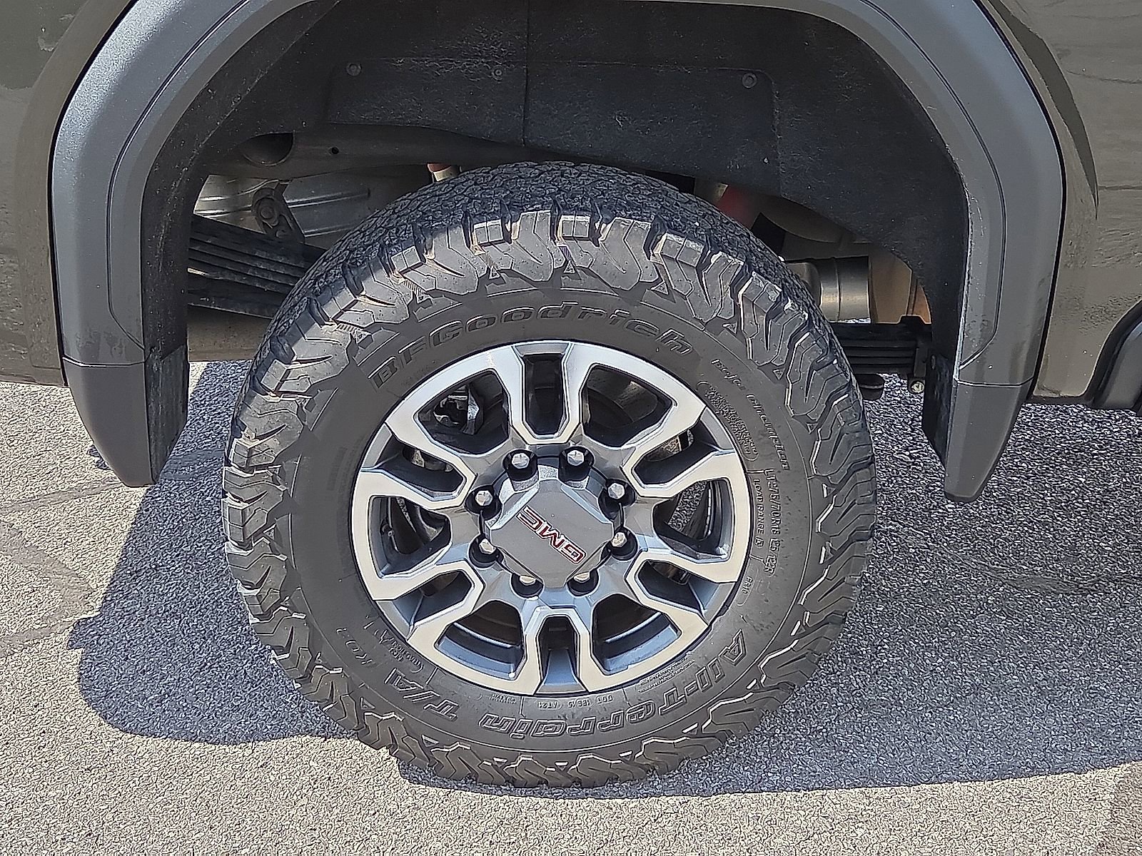 Used 2022 GMC Sierra 2500 AT4 w/ AT4 Preferred Package AWD/4WD image 7