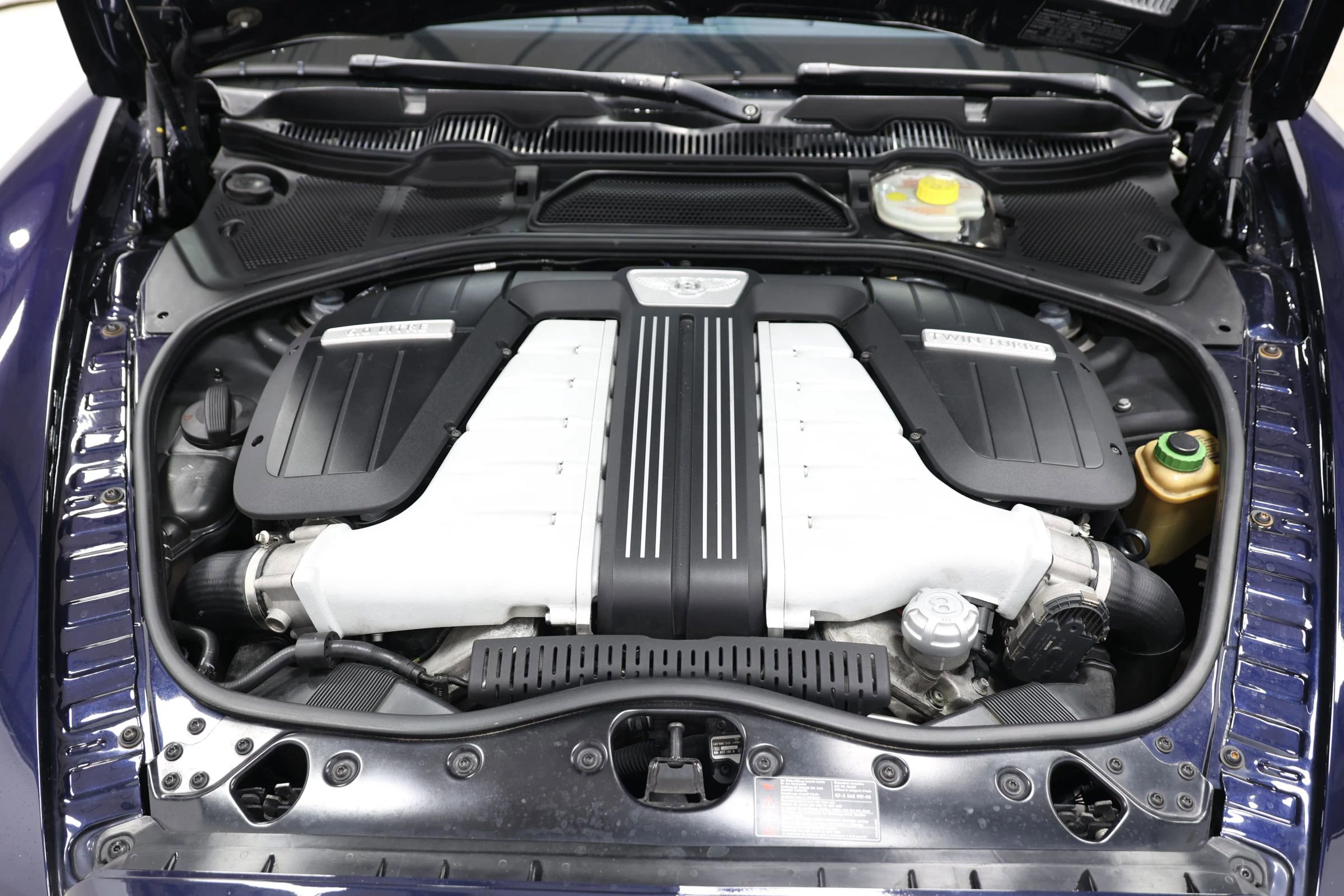 Used 2014 Bentley Flying Spur W12 image 97