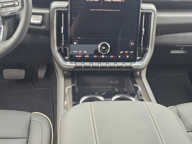 New 2026 GMC Yukon Elevation image 18