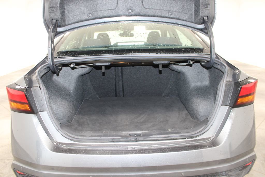 Used 2019 Nissan Altima 2.5 SV image 14