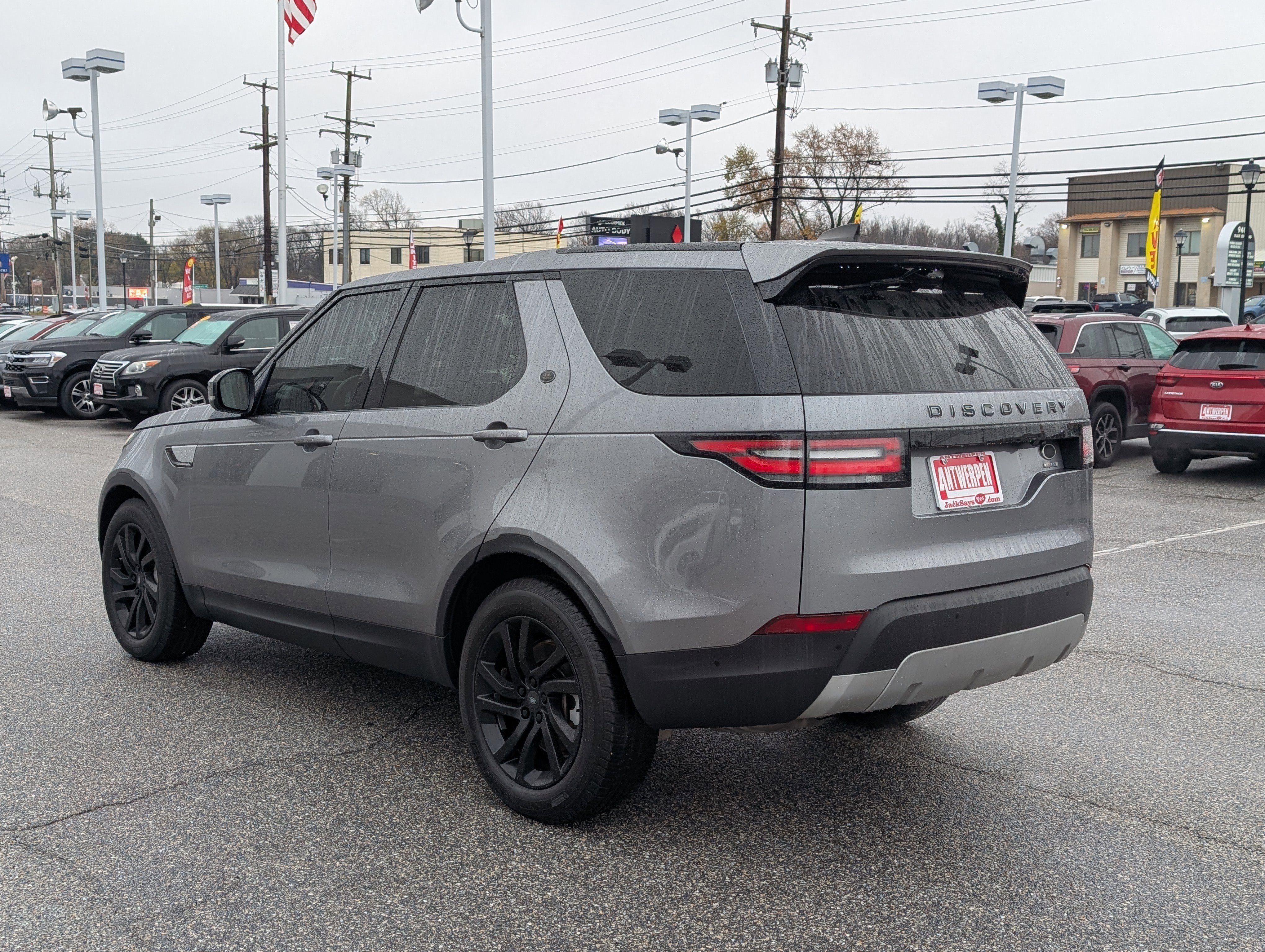 Used 2020 Land Rover Discovery HSE image 5