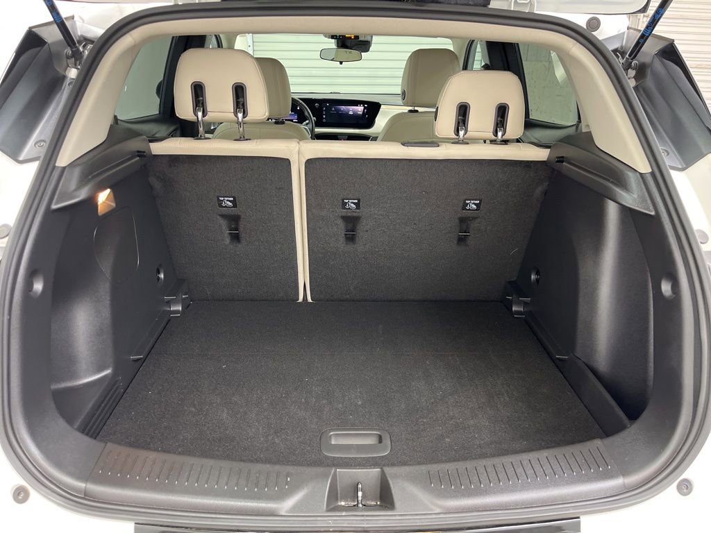 Used 2024 Buick Encore GX Sport Touring FWD image 23