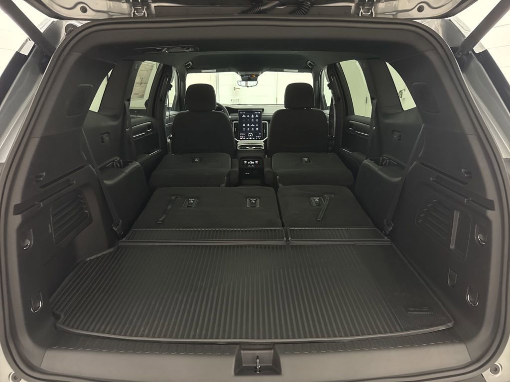 New 2026 GMC Acadia Elevation w/ LPO, All-Weather Package AWD/4WD image 8