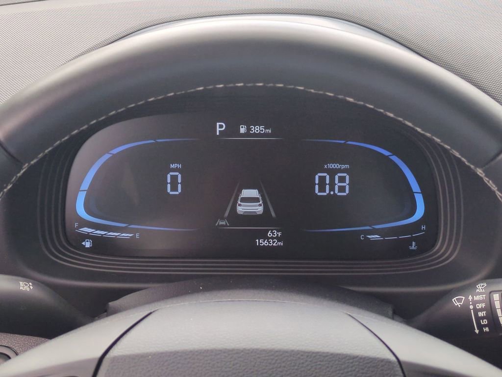 Used 2025 Hyundai Venue SEL FWD image 11