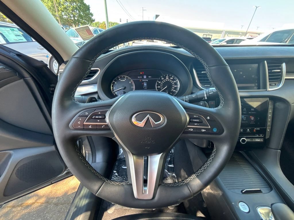 Used 2021 INFINITI QX50 Essential w/ Convenience Package FWD image 13