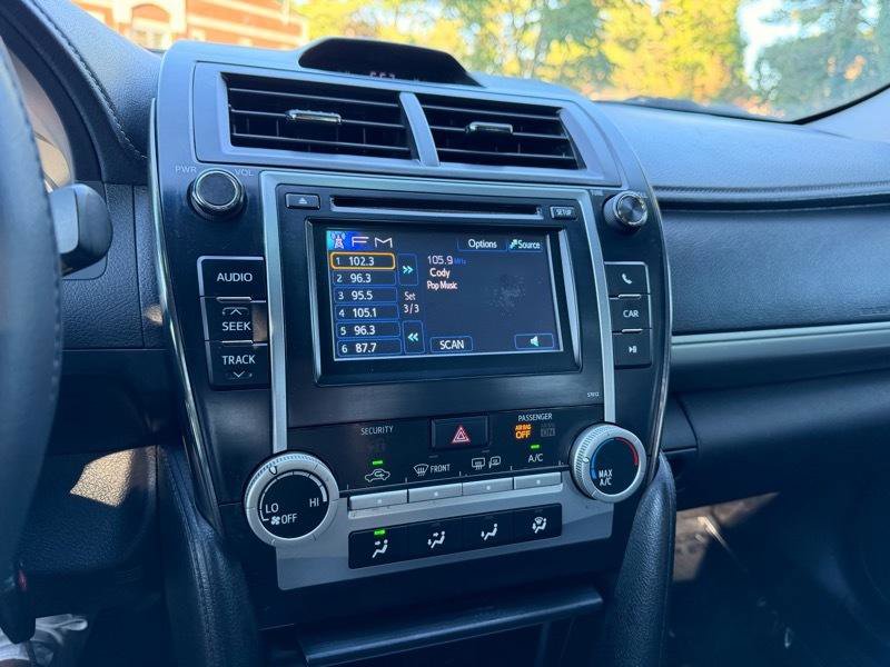 Used 2012 Toyota Camry SE FWD image 15