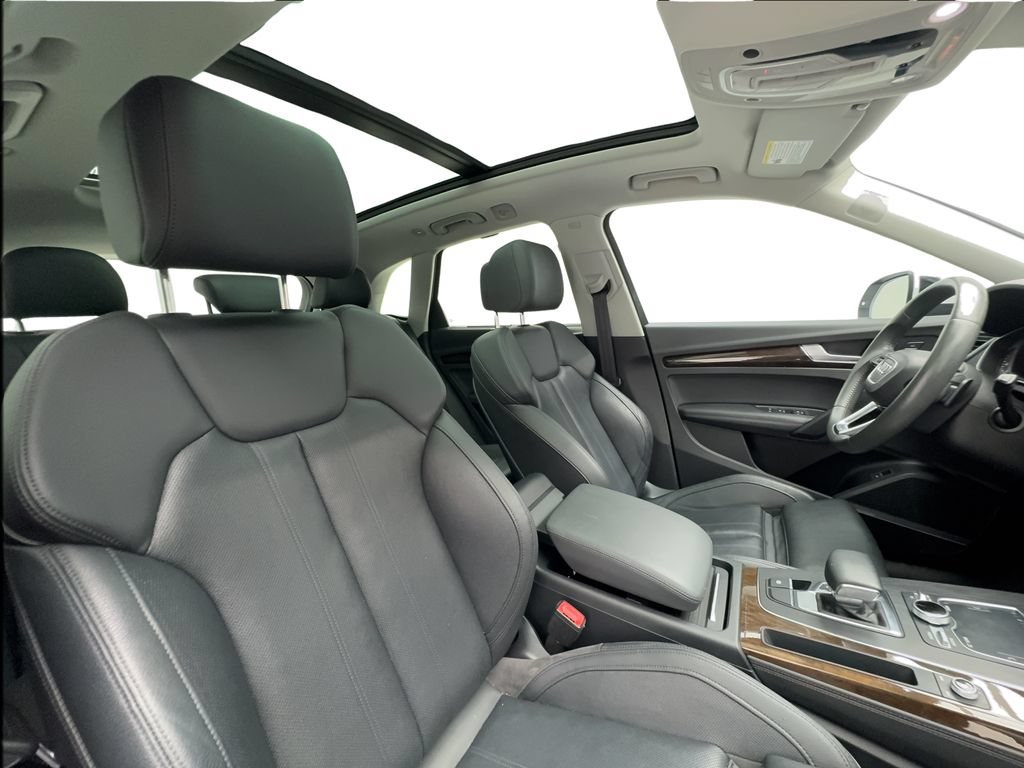 Used 2019 Audi Q5 Prestige w/ Prestige Package AWD/4WD image 30