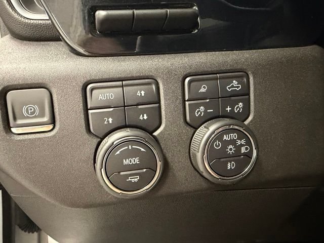 Certified 2024 Chevrolet Silverado 2500 High Country w/ High Country Premium Package AWD/4WD image 15