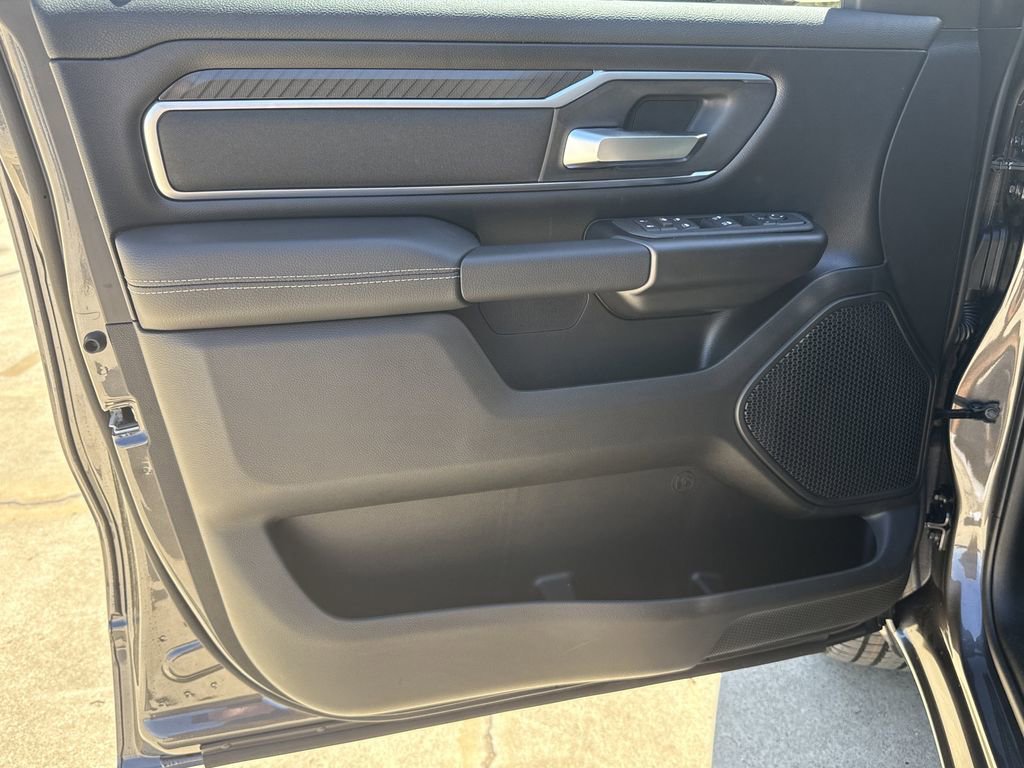 New 2026 RAM 1500 4x4 Crew Cab image 10
