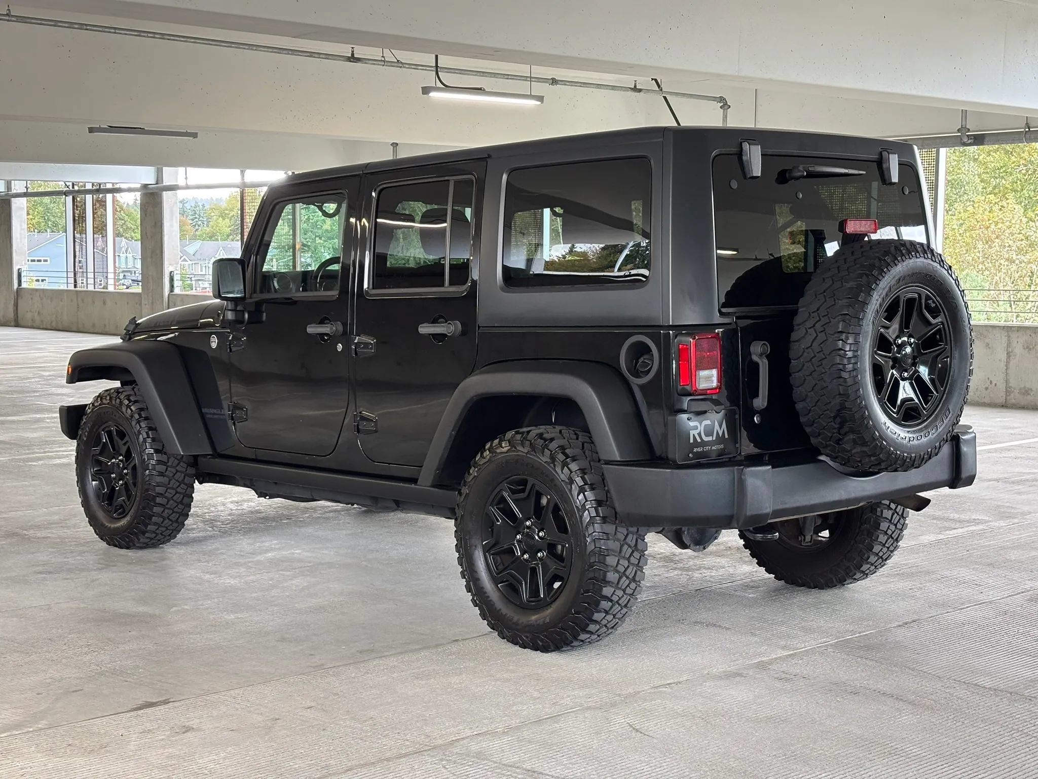 Used 2015 Jeep Wrangler Unlimited Sport AWD/4WD image 3