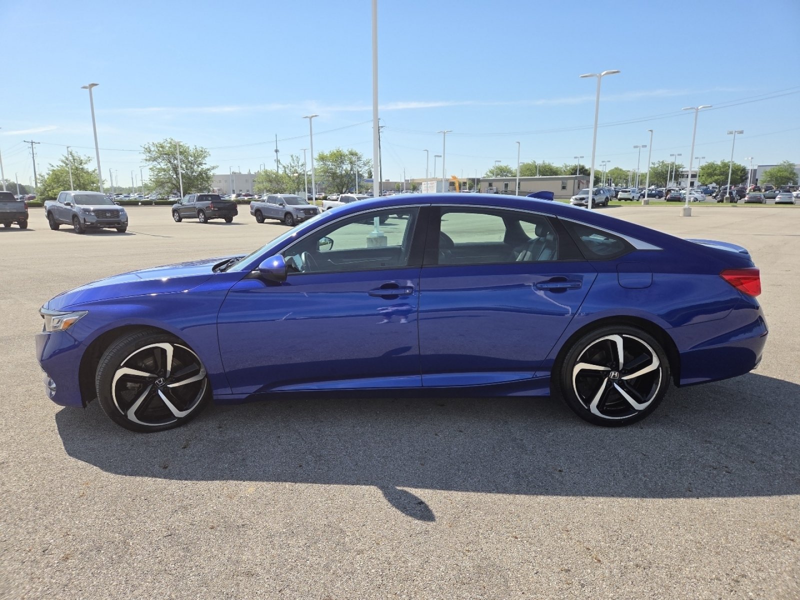 Used 2018 Honda Accord Sport image 11