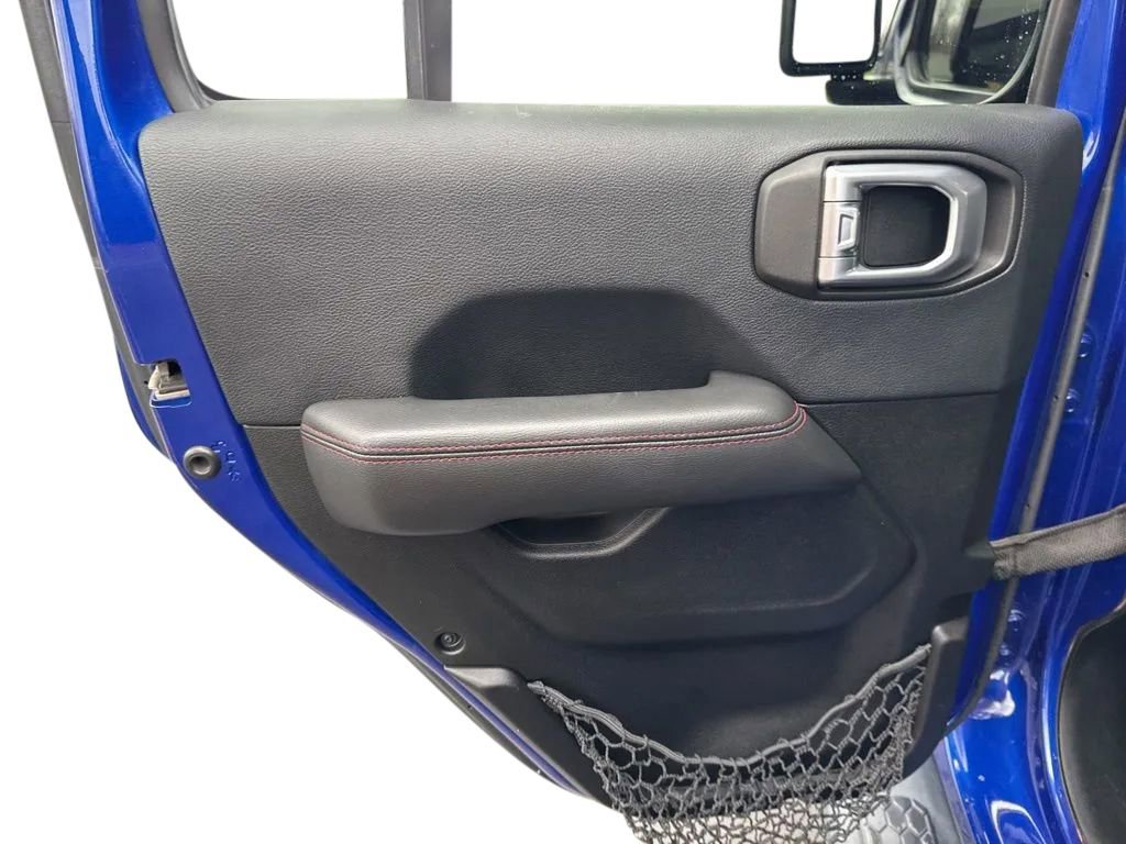 Used 2019 Jeep Wrangler Unlimited Rubicon w/ Dual Top Group AWD/4WD image 10