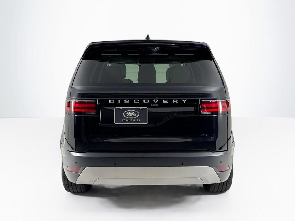 Used 2024 Land Rover Discovery S AWD/4WD image 4