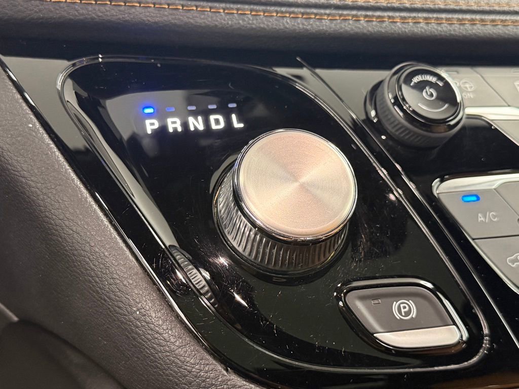Used 2022 Chrysler Pacifica Pinnacle FWD image 33