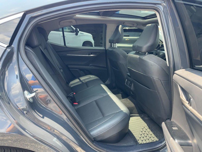 Used 2025 Toyota Camry XLE FWD image 10